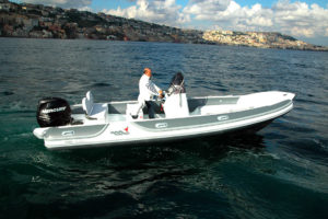 mv marine 700 in acqua